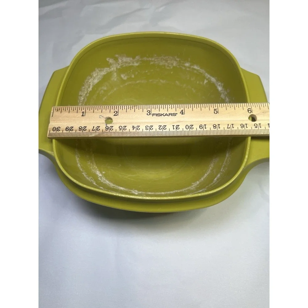 Tupperware 6